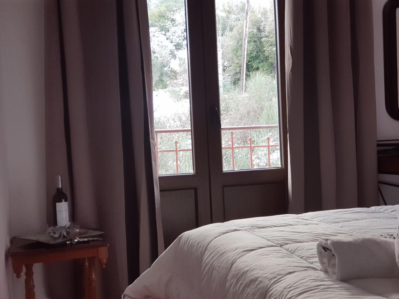 Petra & Elato Art Hotel Valtessiniko Eksteriør bilde